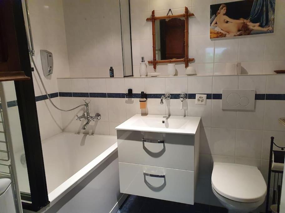 Dans Un Jardin Apartment *